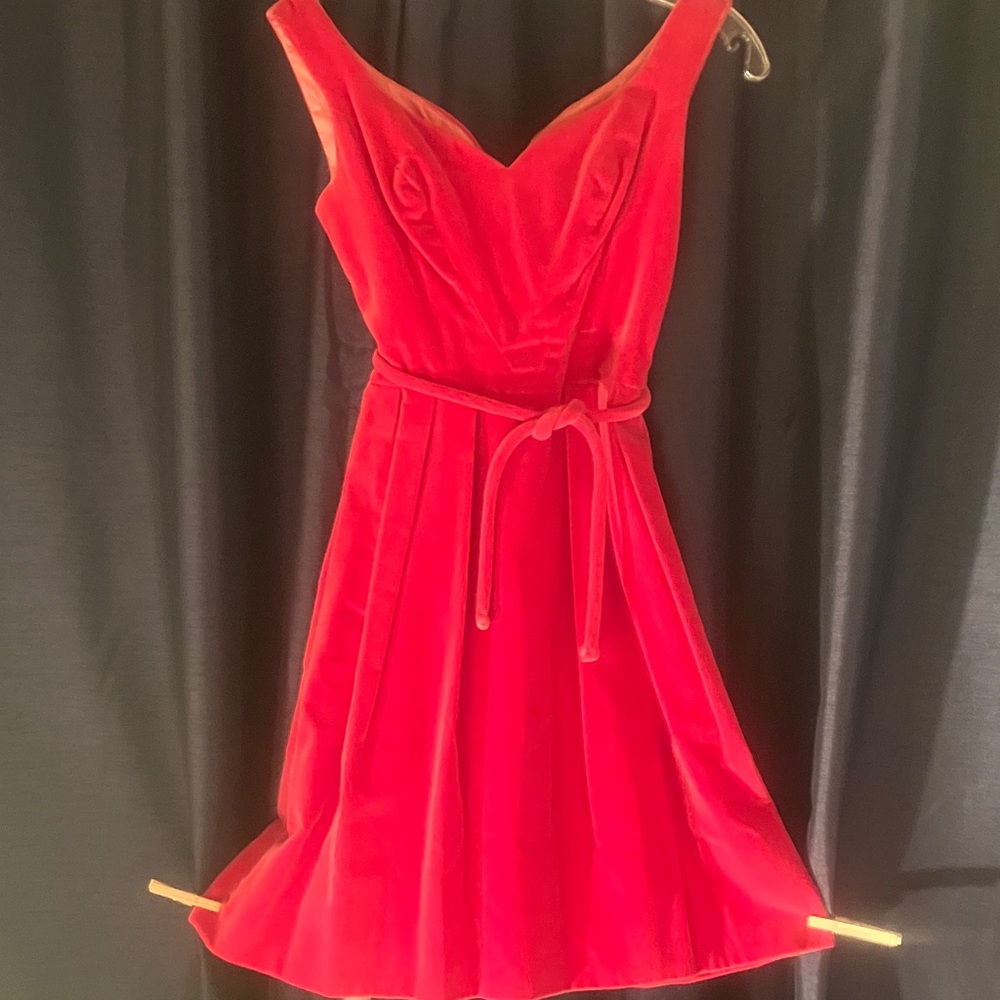 Elegant Red Mini Dress with Belted Waist